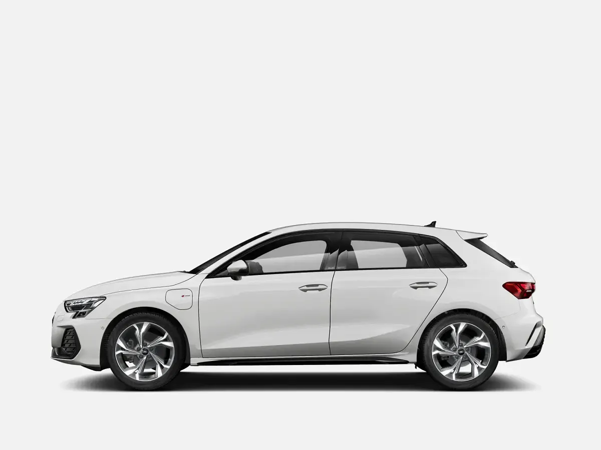 Nuova Audi A3 Sportback e-tron S-Line 204 CV (150 kW) 2026 Bianco arkona Utilitaria