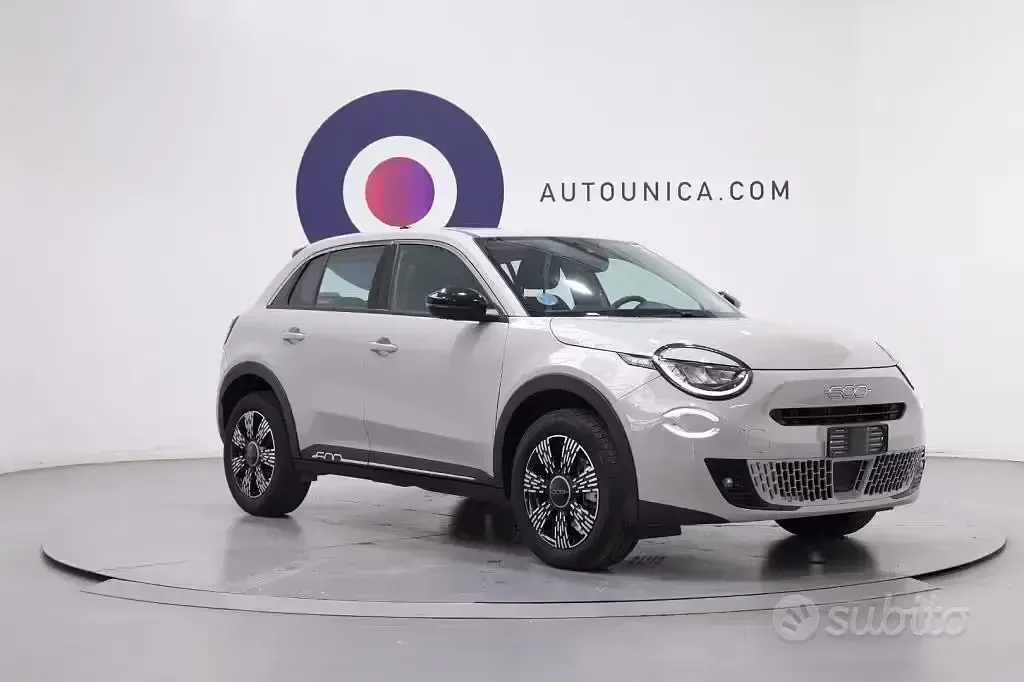 Usata Fiat 600 101 CV (74 kW) 2025 Beige SUV
