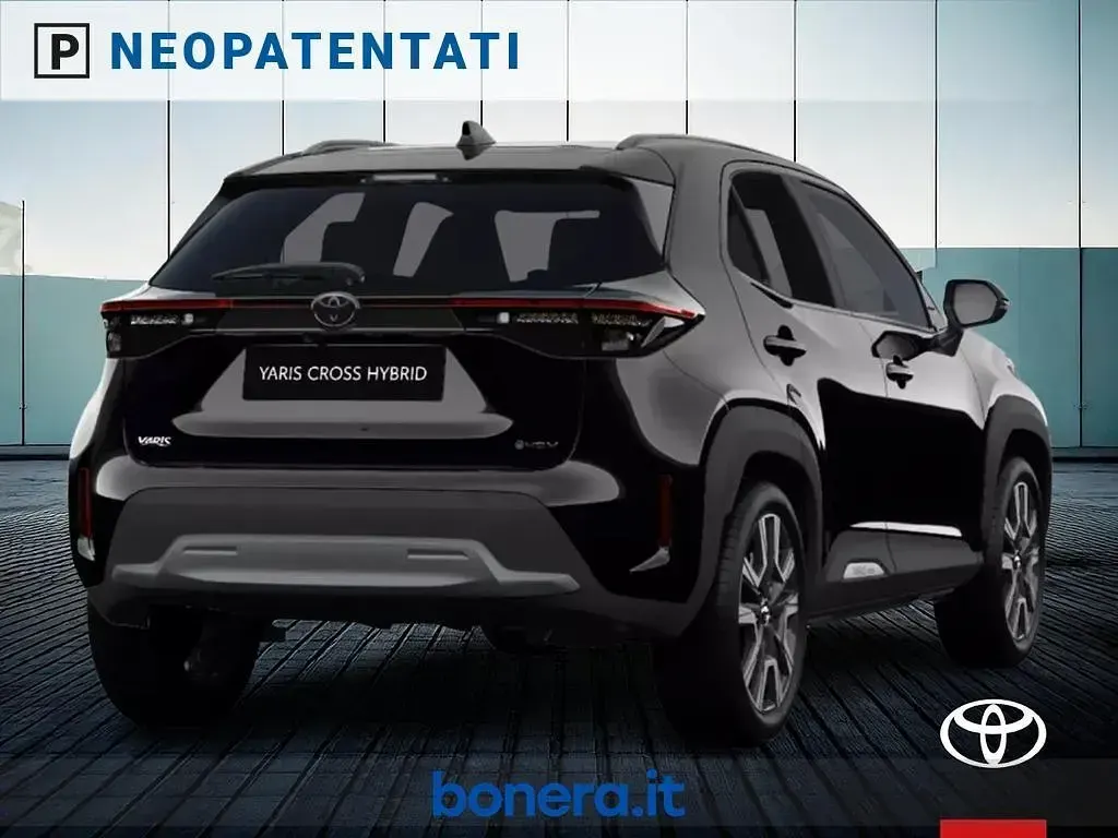 Nuova Toyota Yaris Cross Lounge 130 CV (95 kW) 2026 Nero SUV