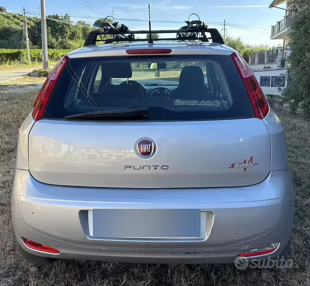 Usata Fiat Grande Punto 77 CV (56 kW) 2015 Grigio Utilitaria
