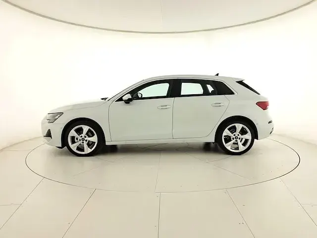 Usata Audi A3 Advanced Plus 116 CV (85 kW) 2025 Bianco ghiacciaio metallizzato Berlina