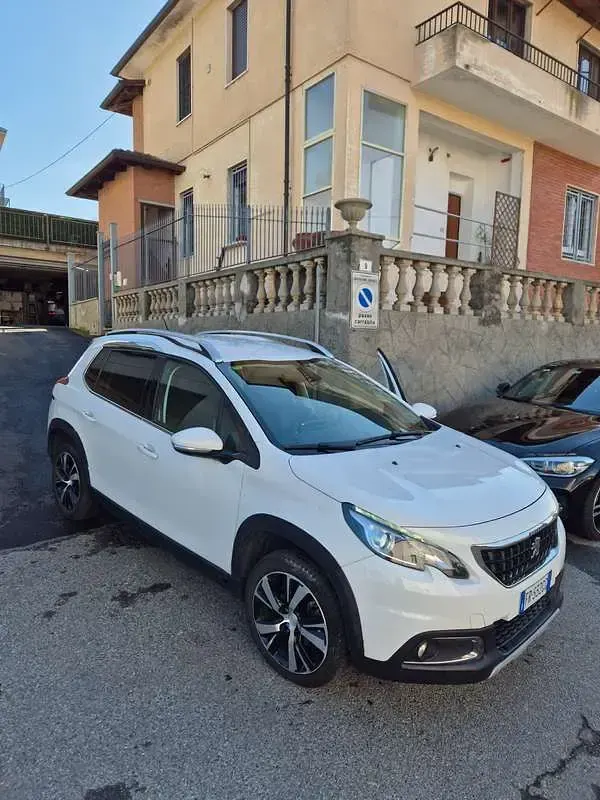 Usata Peugeot 2008 Allure 110 CV (80 kW) 2018 Bianco SUV