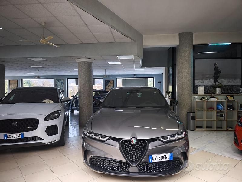 Usata Alfa Romeo Tonale Veloce 130 CV (95 kW) 2024 Grigio SUV