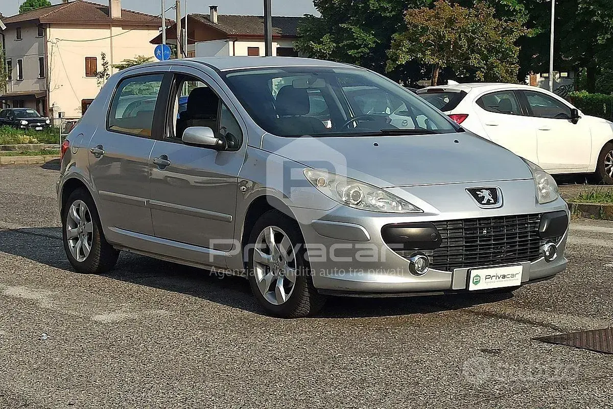 Usata Peugeot 307 109 CV (80 kW) 2006 Grigio Utilitaria