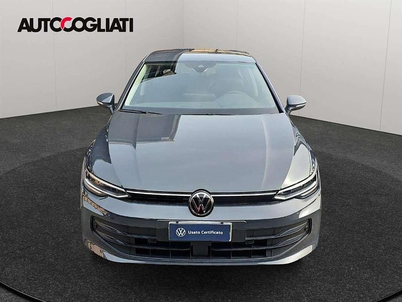 Usata VW Golf VIII Life 116 CV (85 kW) 2025 Grigio Utilitaria
