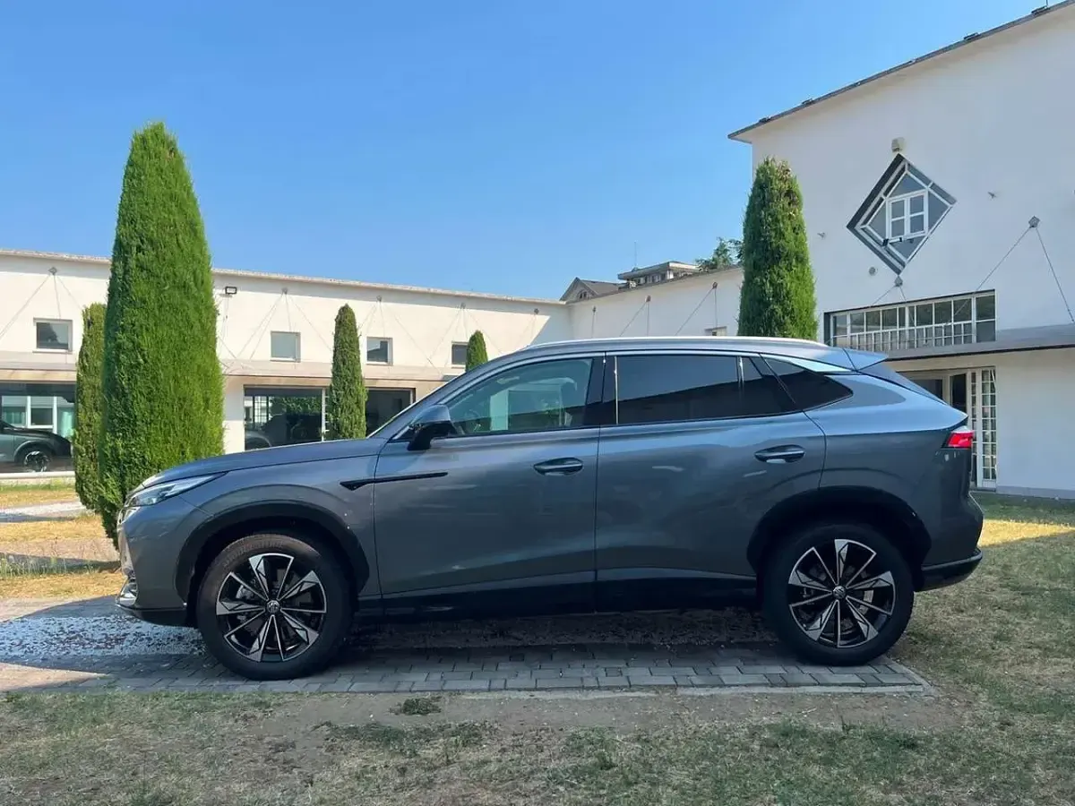 Nuova MG HS Luxury 224 CV (164 kW) 2026 Hampstead grey SUV