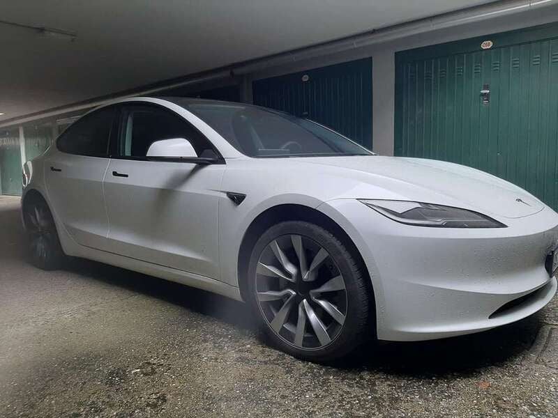 Bianco Usata 2023 Tesla Model 3 Long Range Tre volumi | 42.500 € (Molto cara) - Immagine 1/4