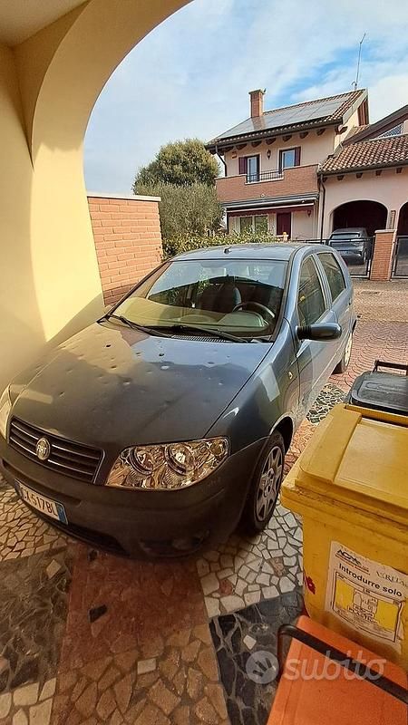 Usata Fiat Punto Dynamic 60 CV (44 kW) 2005 Berlina