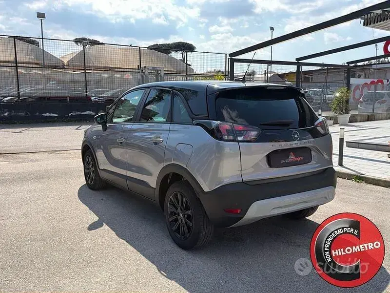 Usata Opel Crossland Design & Tech 120 CV (88 kW) 2022 Grigio SUV