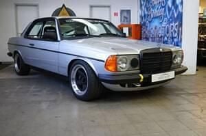 Usata Mercedes 280 220 CV (161 kW) 1980 Argento Coupé