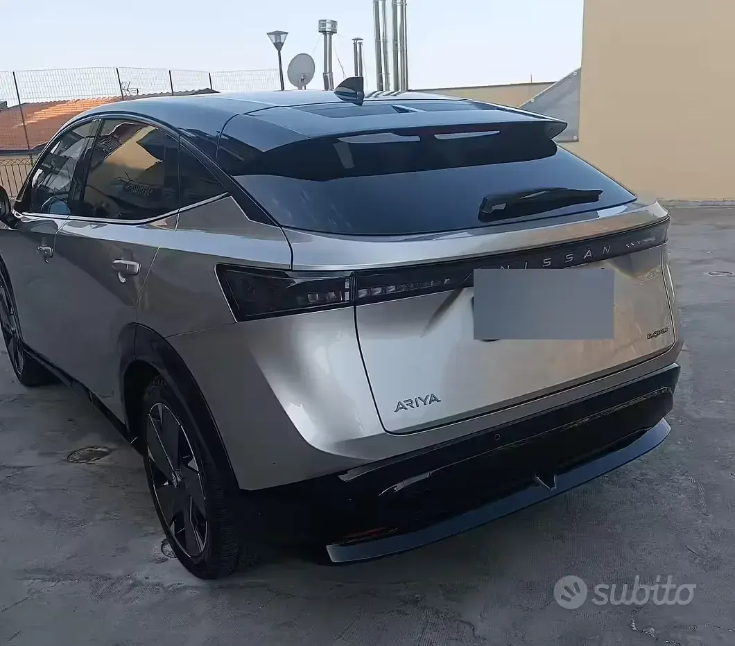 Usata Nissan Ariya 360º 89 kW (122 CV) 2023 Grigio SUV