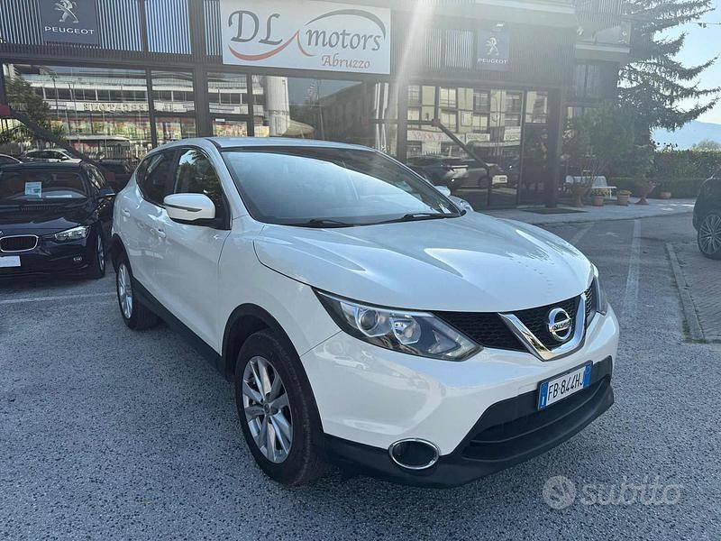Usata Nissan Qashqai N-Connecta 110 CV (80 kW) 2016 Bianco(met.) SUV