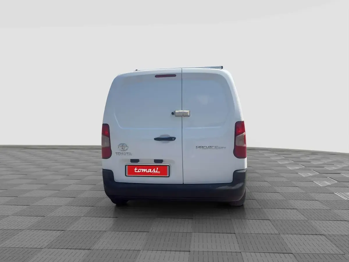 Usata Toyota Proace City City 102 CV (75 kW) 2021 Bianco Monovolume