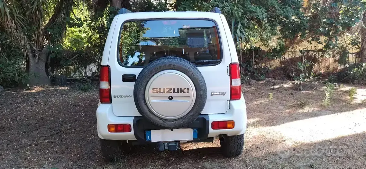 Usata Suzuki Jimny 86 CV (63 kW) 2016 Bianco SUV