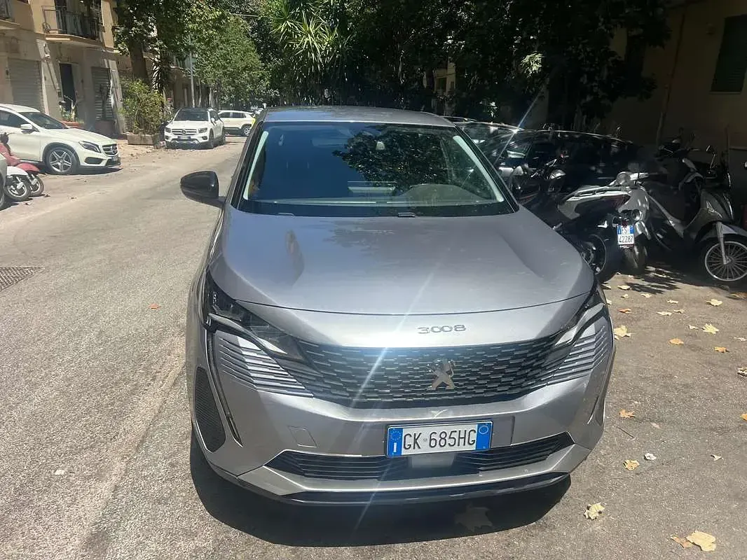 Usata Peugeot 3008 GT 131 CV (96 kW) 2022 Grigio SUV