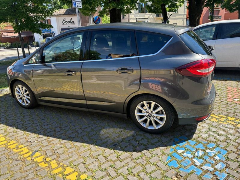 Usata Ford C-MAX 120 CV (88 kW) 2016 Grigio Monovolume