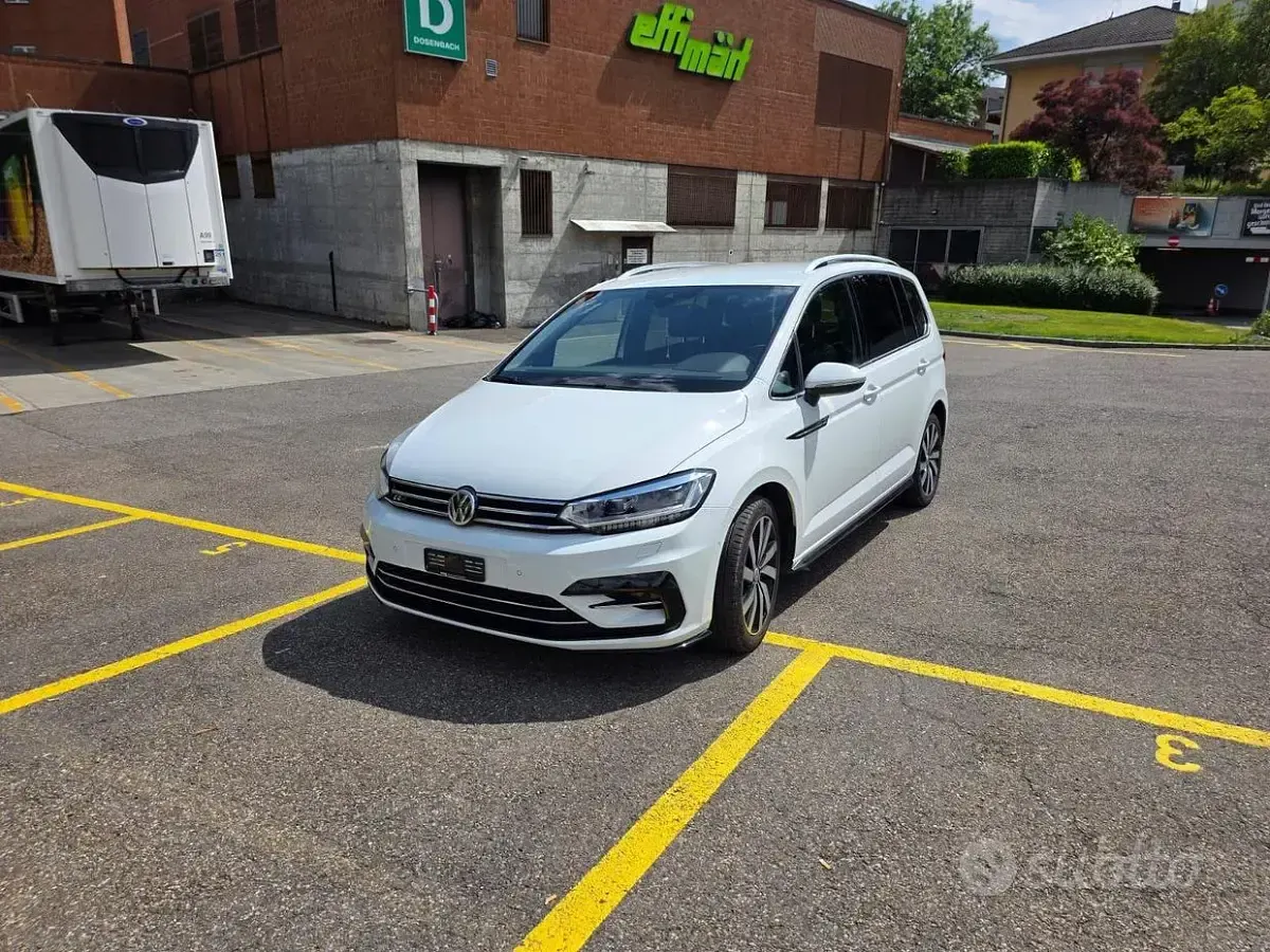 Usata VW Touran 150 CV (110 kW) 2019 Bianco Monovolume