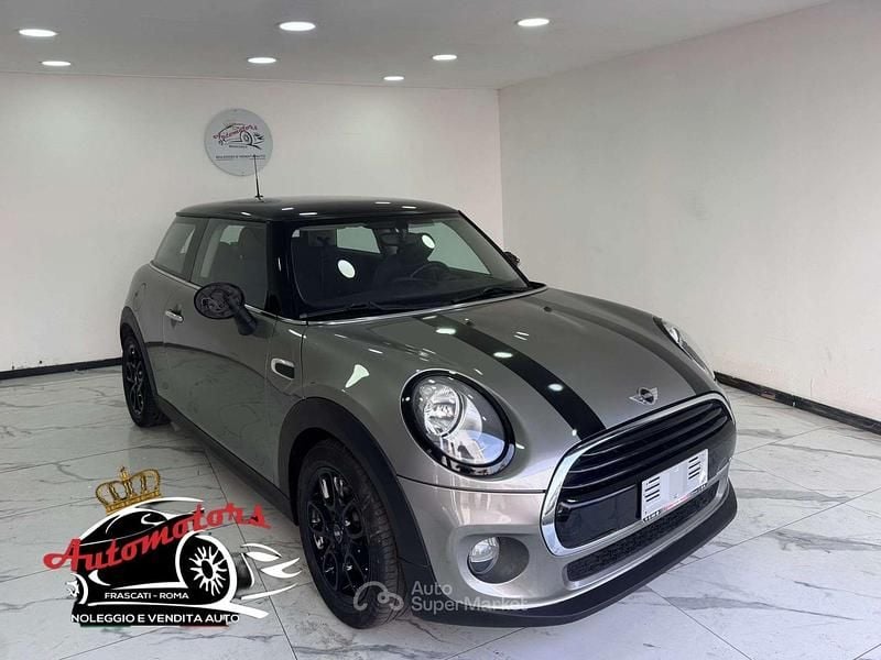 Grigio Usata 2017 Mini Cooper Utilitaria | 12.900 € (Buon prezzo) - Immagine 1/4