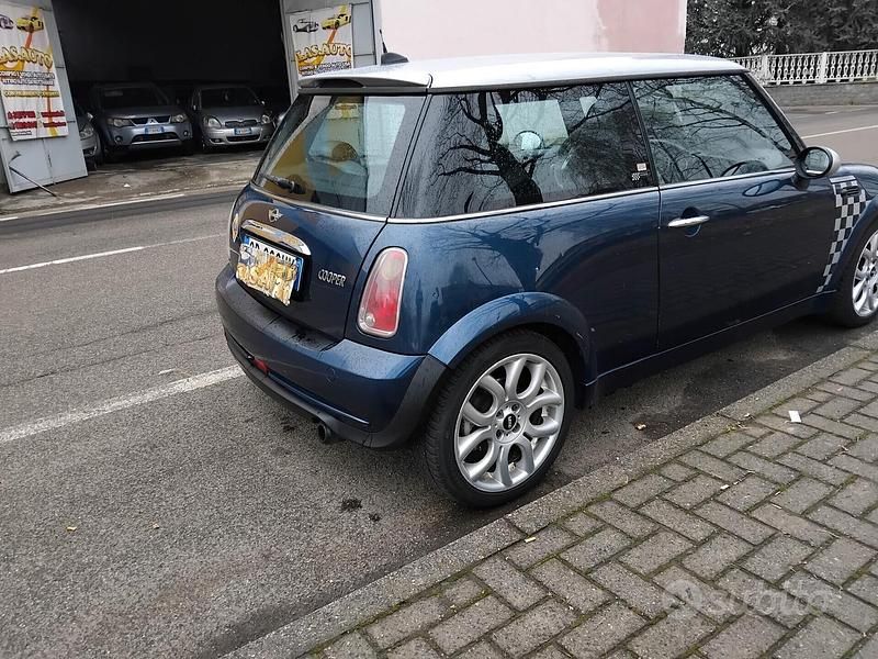 Usata Mini Cooper Coupé 116 CV (85 kW) 2006 Blu Coupé