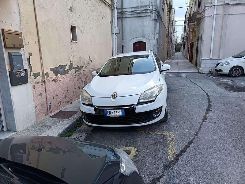 Usata Renault Mégane III 110 CV (80 kW) 2012 Bianco Station wagon