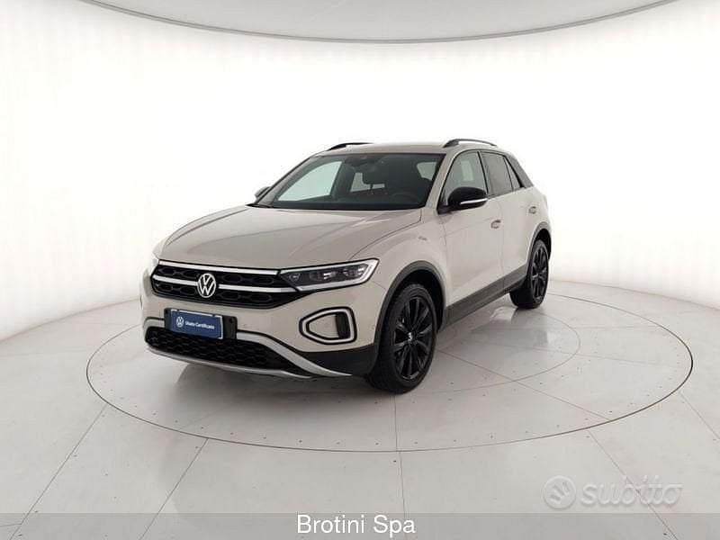 Usata VW T-Roc Style 116 CV (85 kW) 2022 Grigio metallizzato SUV