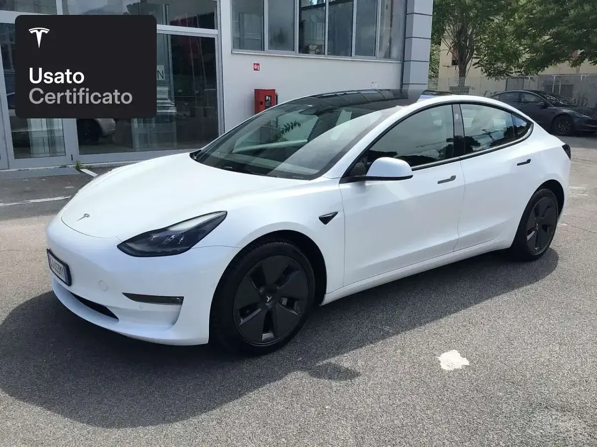 Usata Tesla Model 3 Long Range AWD 324 kW (441 CV) 2022 Pearl white multicoat Berlina