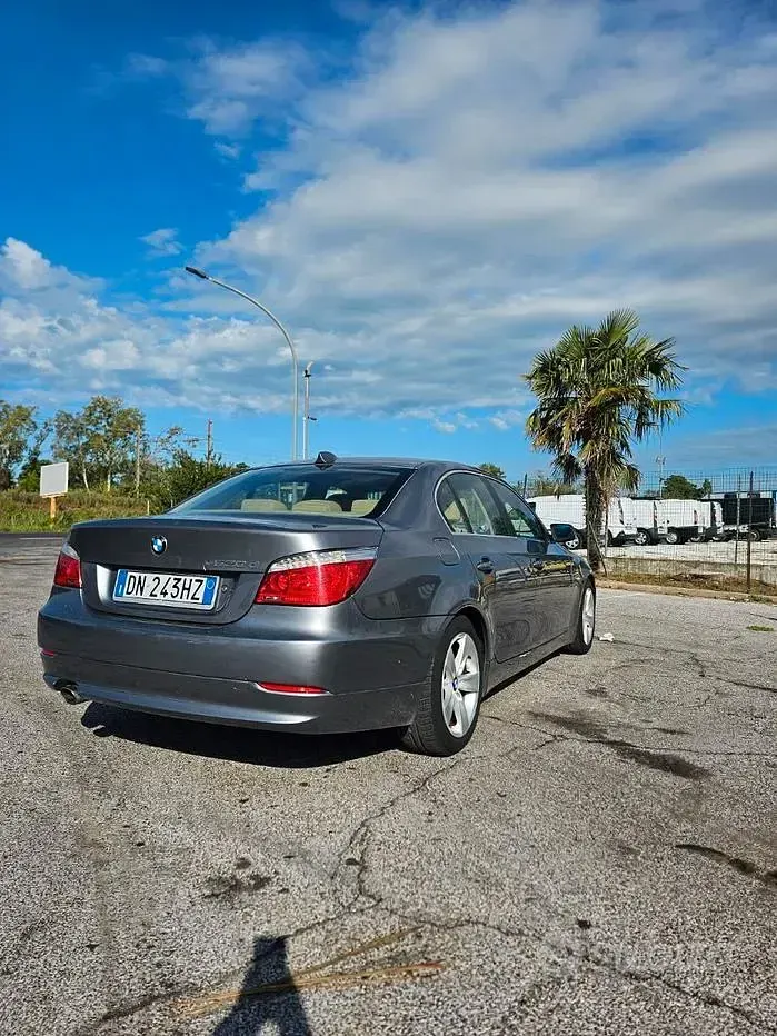Usata BMW 520 177 CV (130 kW) 2008 Grigio Berlina