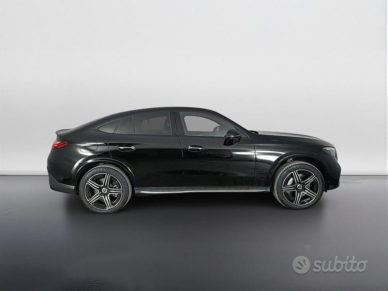 Begagnad Mercedes GLC300 AMG Line Premium 197 HK (144 kW) 2023 Svart Sportkupé