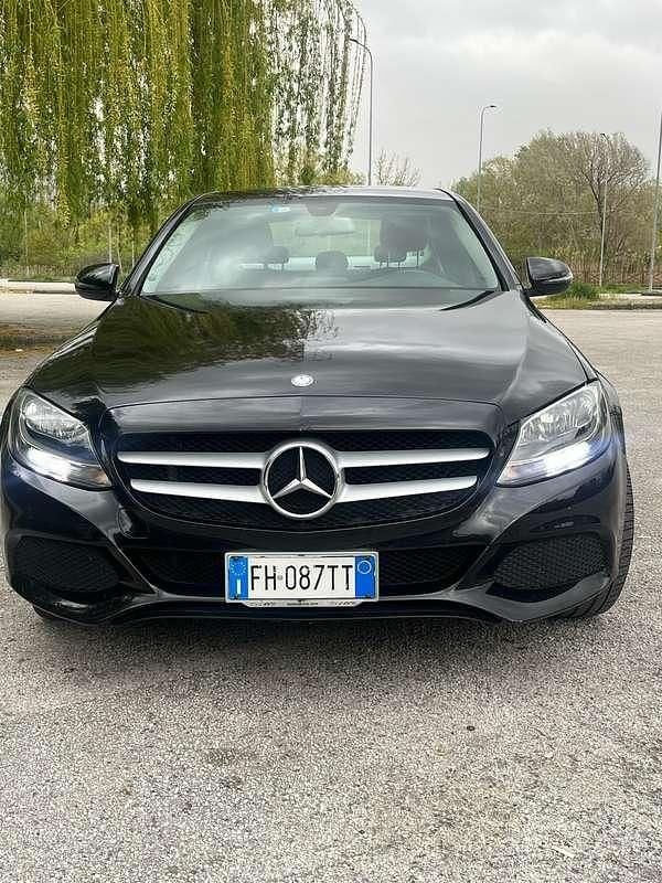 Second-hand Mercedes C220 Exclusive 170 CP (125 kW) 2018 Berlinǎ