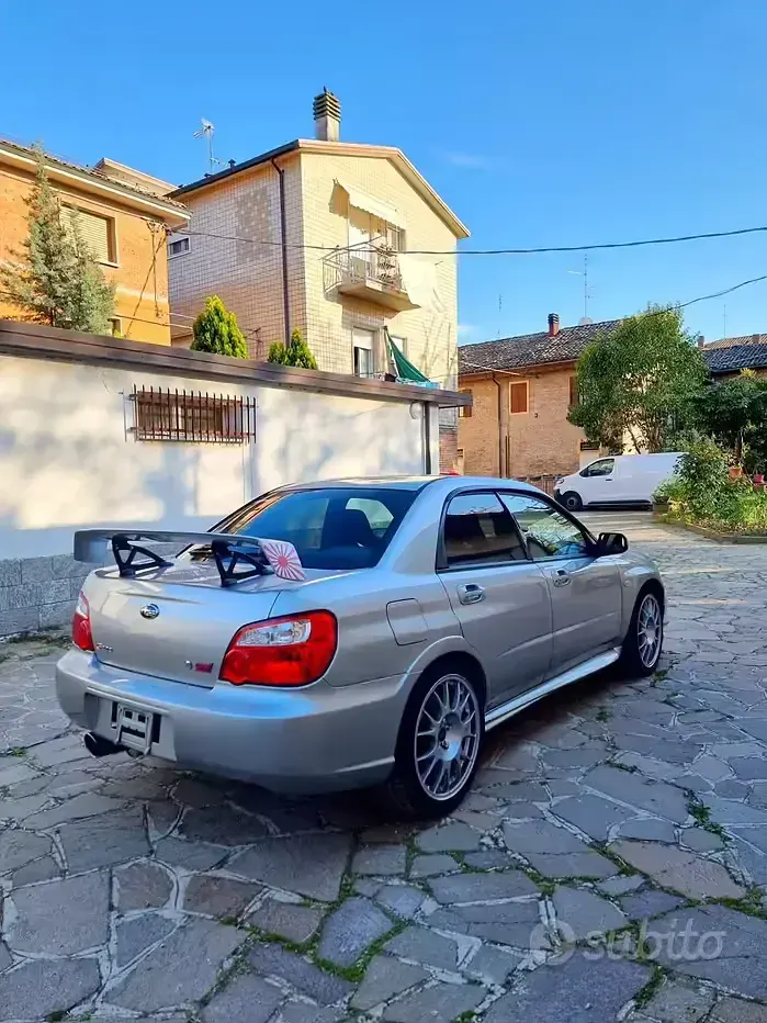 Usata Subaru Impreza 265 CV (194 kW) 2005 Grigio Berlina