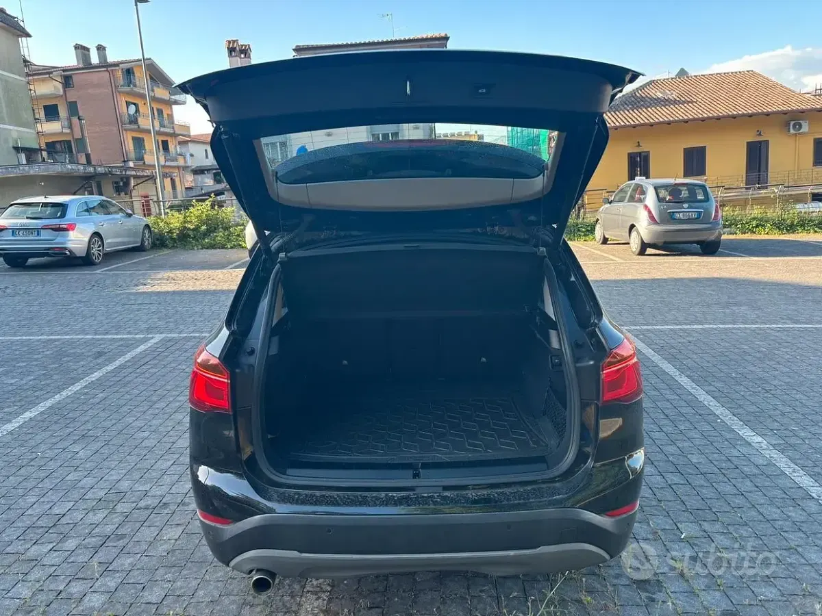Usata BMW X1 140 CV (102 kW) 2019 Nero SUV