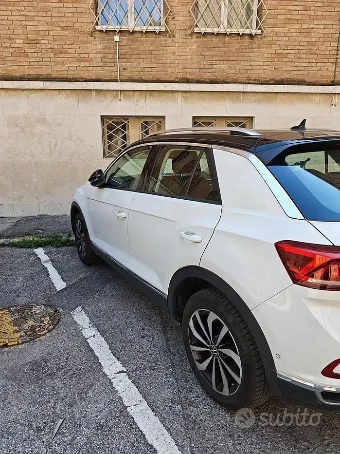 Usata VW T-Roc 116 CV (85 kW) 2023 Bianco SUV