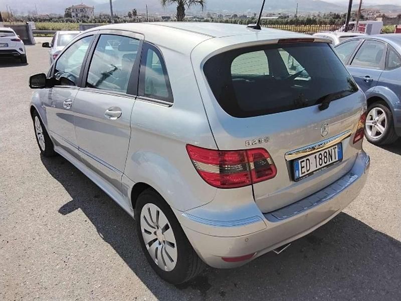Usata Mercedes B200 Executive 140 CV (102 kW) 2010 Grigio Monovolume