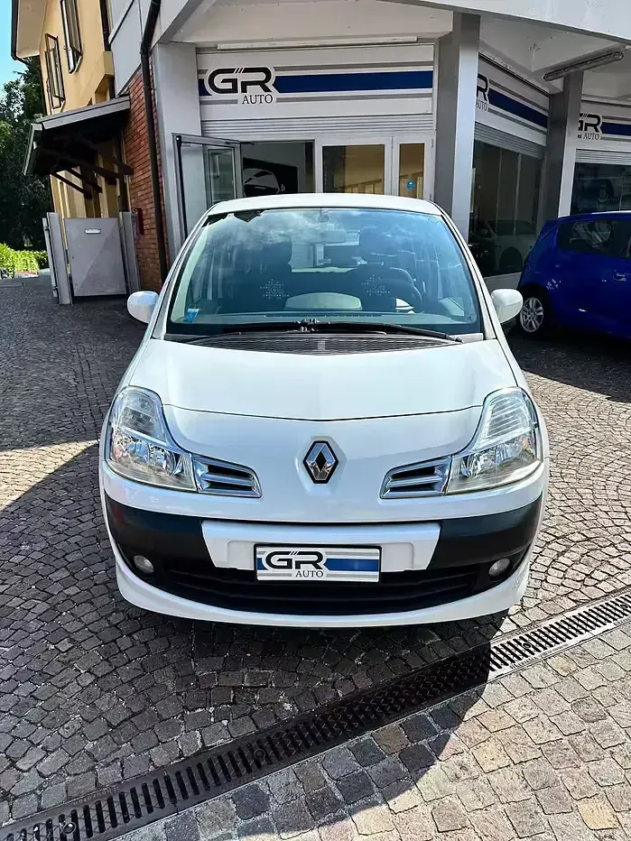 Usata Renault Modus 75 CV (55 kW) 2013 Bianco Monovolume