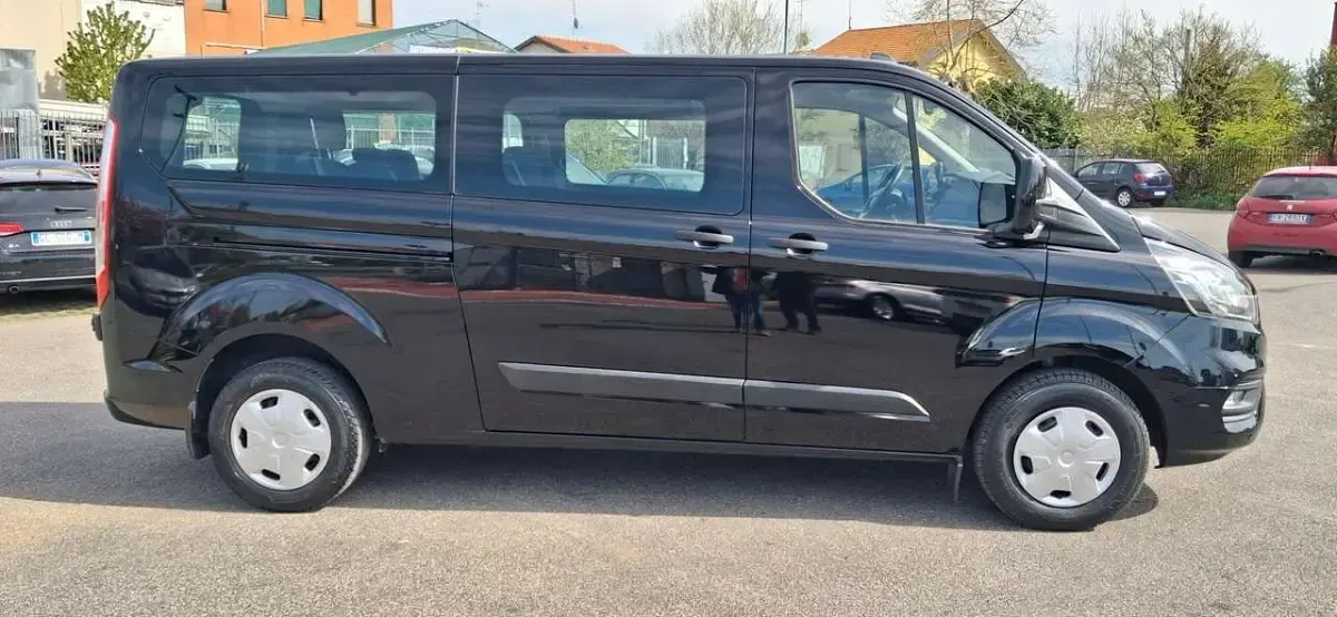 Usata Ford Transit Custom 129 CV (94 kW) 2021 Nero Monovolume