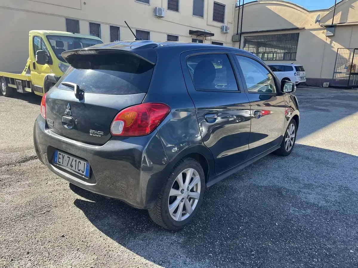 Usata Mitsubishi Space Star Intense 80 CV (58 kW) 2015 Other Utilitaria