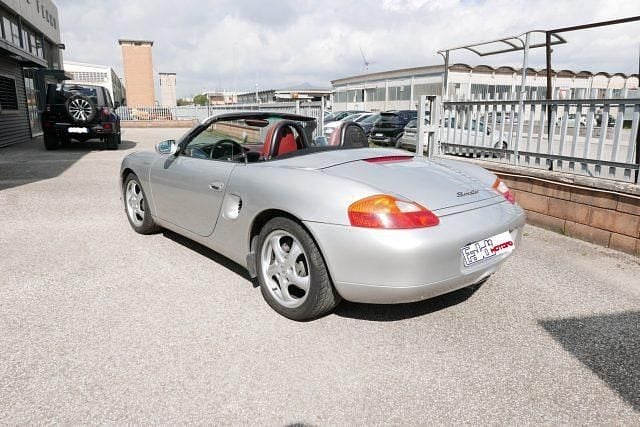 Usata Porsche Boxster 204 CV (150 kW) 1999 Argento Cabrio