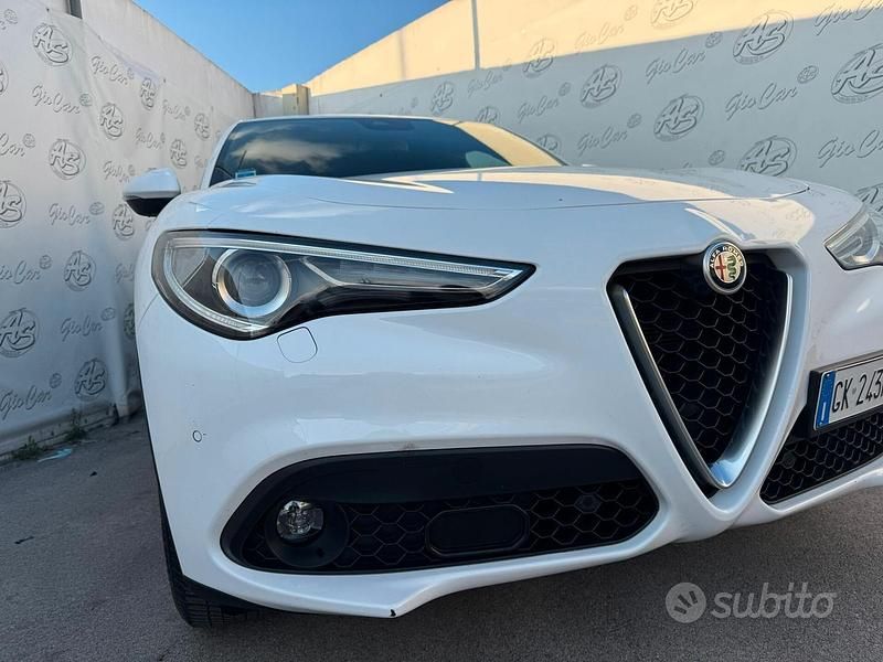 Usata Alfa Romeo Stelvio Super 190 CV (139 kW) 2022 Bianco SUV