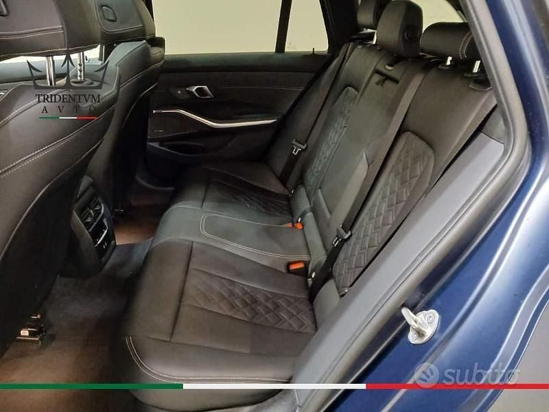Usata BMW 320e M Sport 2024 Blu Station wagon