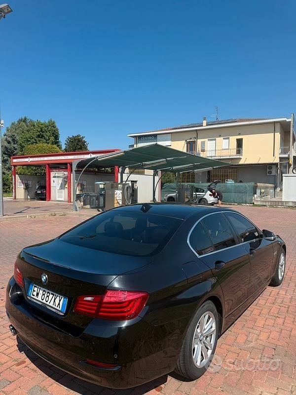 Usata BMW 525 218 CV (160 kW) 2014 Nero Berlina