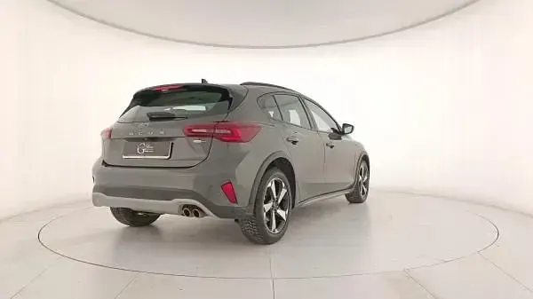 Usata Ford Focus Active 125 CV (91 kW) 2022 Grigio SUV