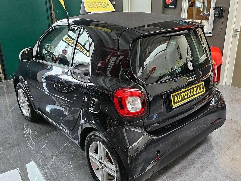 Usata Smart ForTwo Coupé Passion 41 kW (56 CV) 2020 Nero Utilitaria