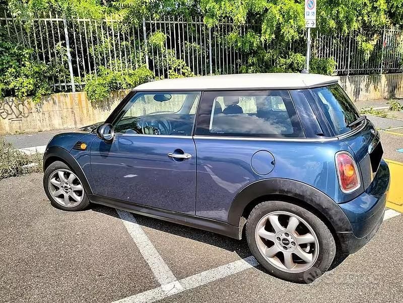 Usata Mini Cooper D 112 CV (82 kW) 2011 Utilitaria