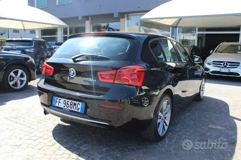 Usata BMW 118 Efficient Dynamics 150 CV (110 kW) 2016 Nero Utilitaria