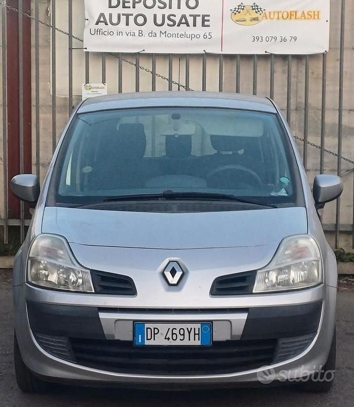Usata Renault Modus Dynamique 74 CV (54 kW) 2008 Grigio Monovolume