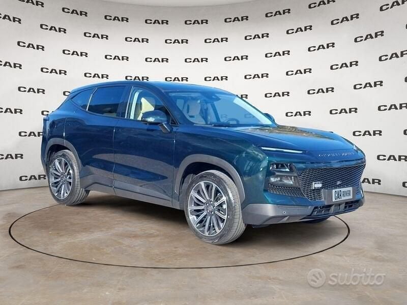 Nuova Sportequipe S6 136 kW (185 CV) 2025 Verde SUV