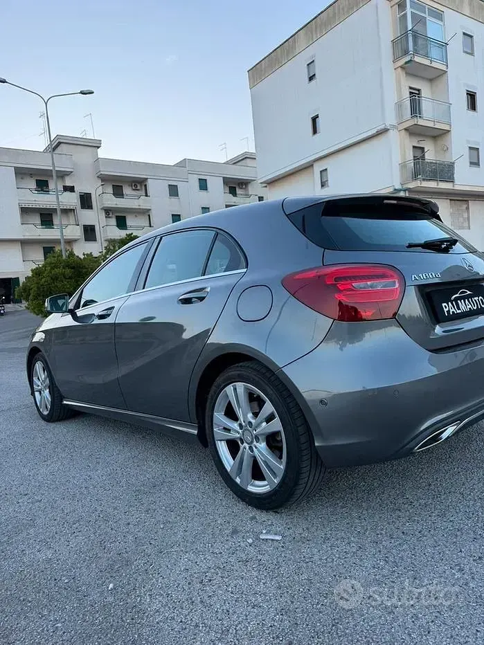 Usata Mercedes A180 Premium 109 CV (80 kW) 2017 Utilitaria