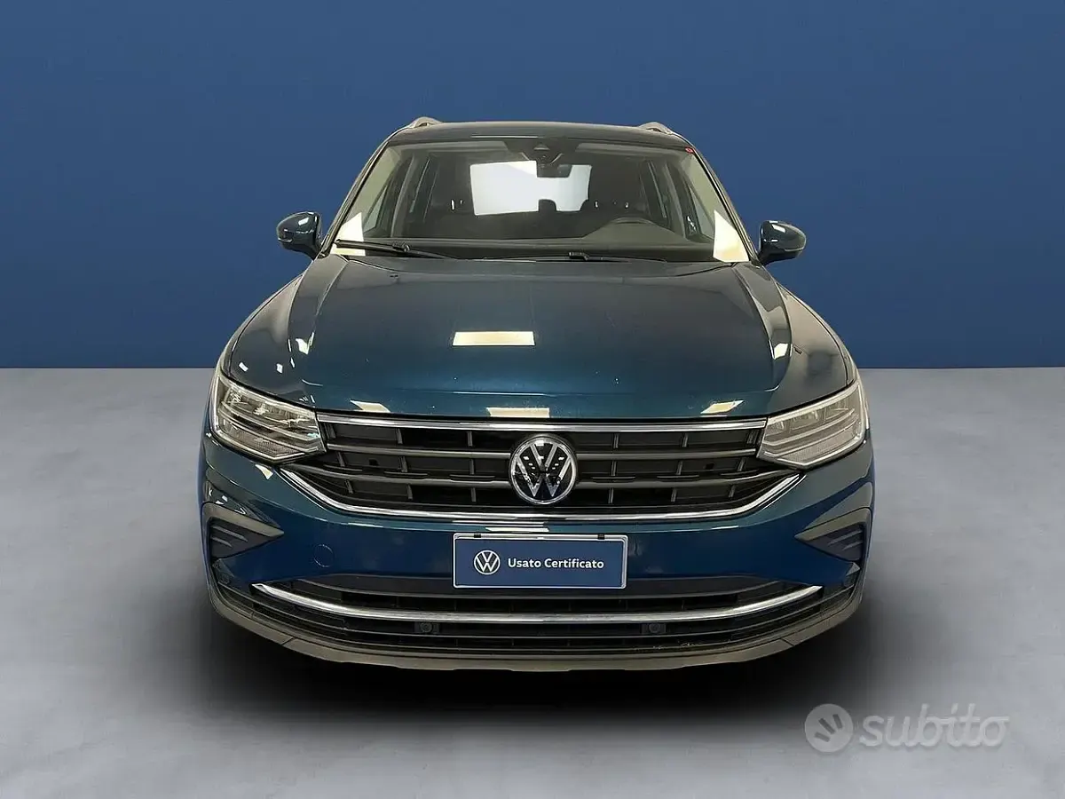 Usata VW Tiguan Life 131 CV (96 kW) 2021 Blu/azzurro SUV