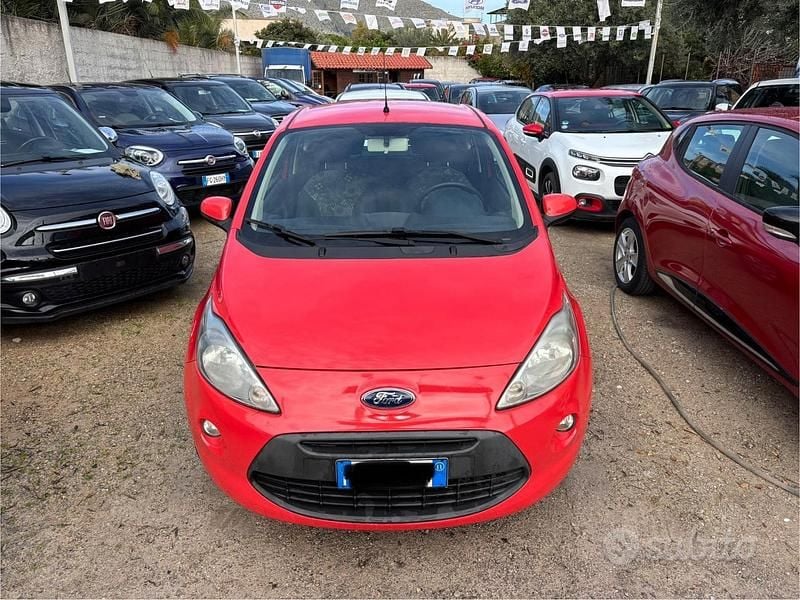 Usata Ford Ka Plus Titanium 69 CV (50 kW) 2011 Rosso Utilitaria