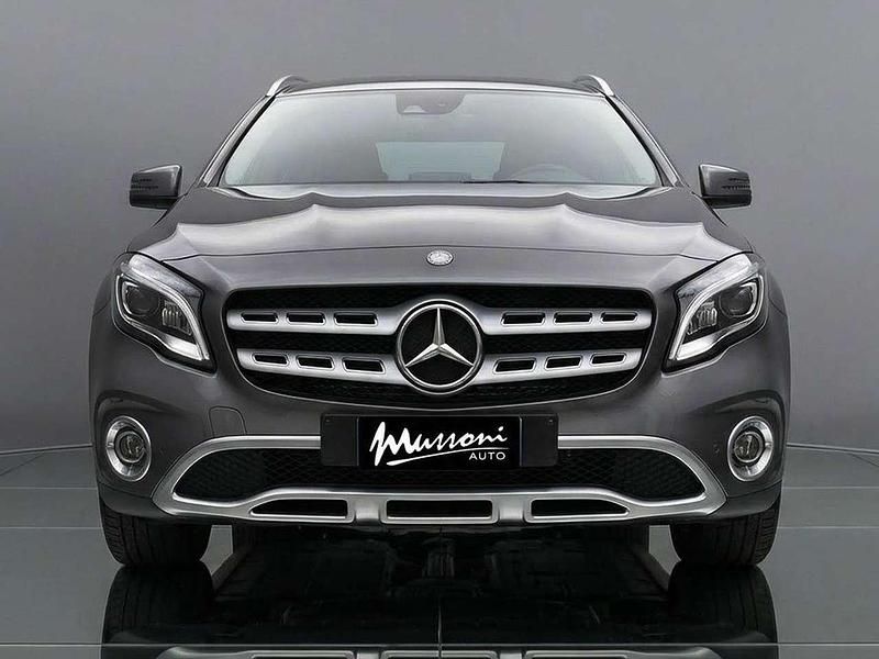 Usata Mercedes GLA200 136 CV (100 kW) 2017 Grigio medio met. SUV